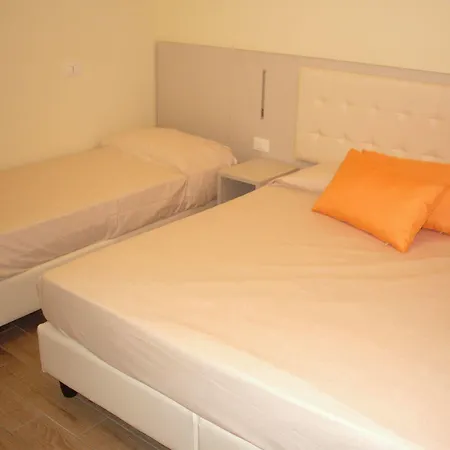 Konukevi Casa Zeffirino Sanremo