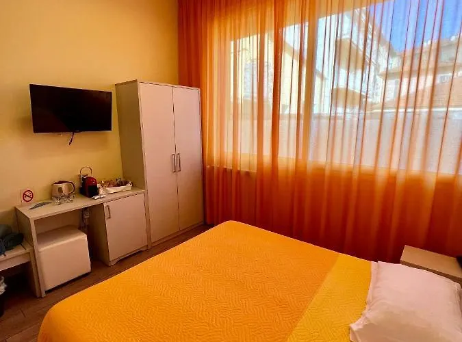 Casa Zeffirino Guest house Sanremo